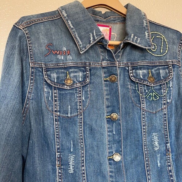Avenue Jeans Distressed Embroidered Denim Jacket Size 14/16 - Picture 4 of 7